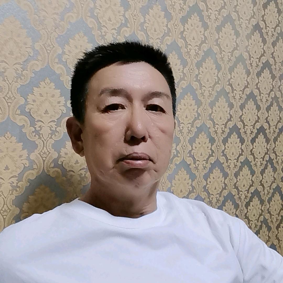 伊宁市美的净水设备《梅子团队》