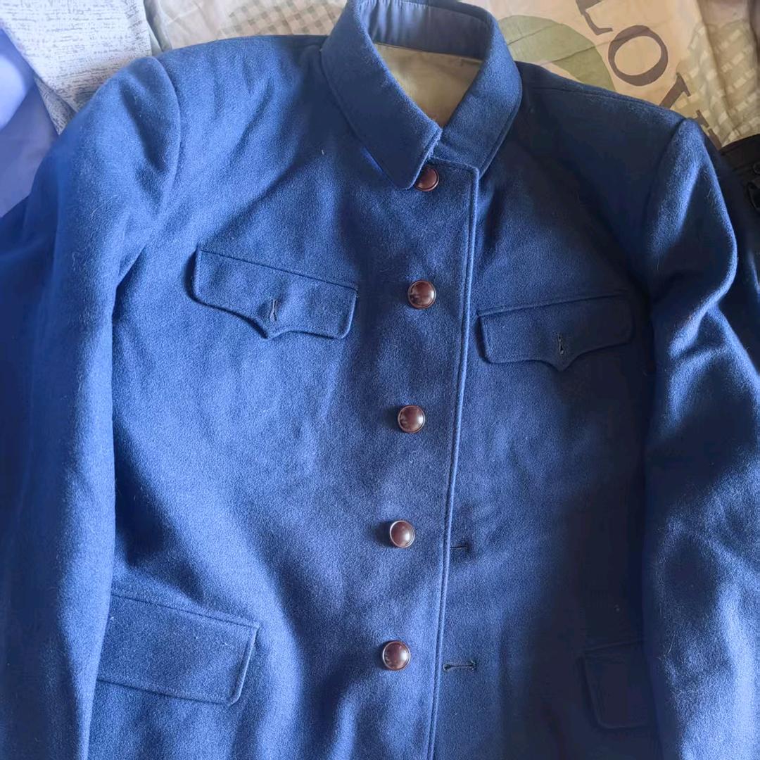 依明古着服饰精品店