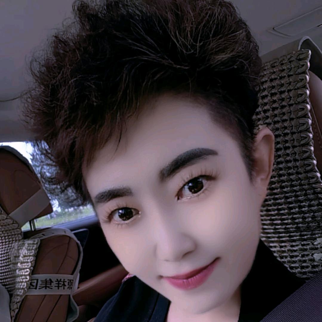 我是自恋狂红红姐