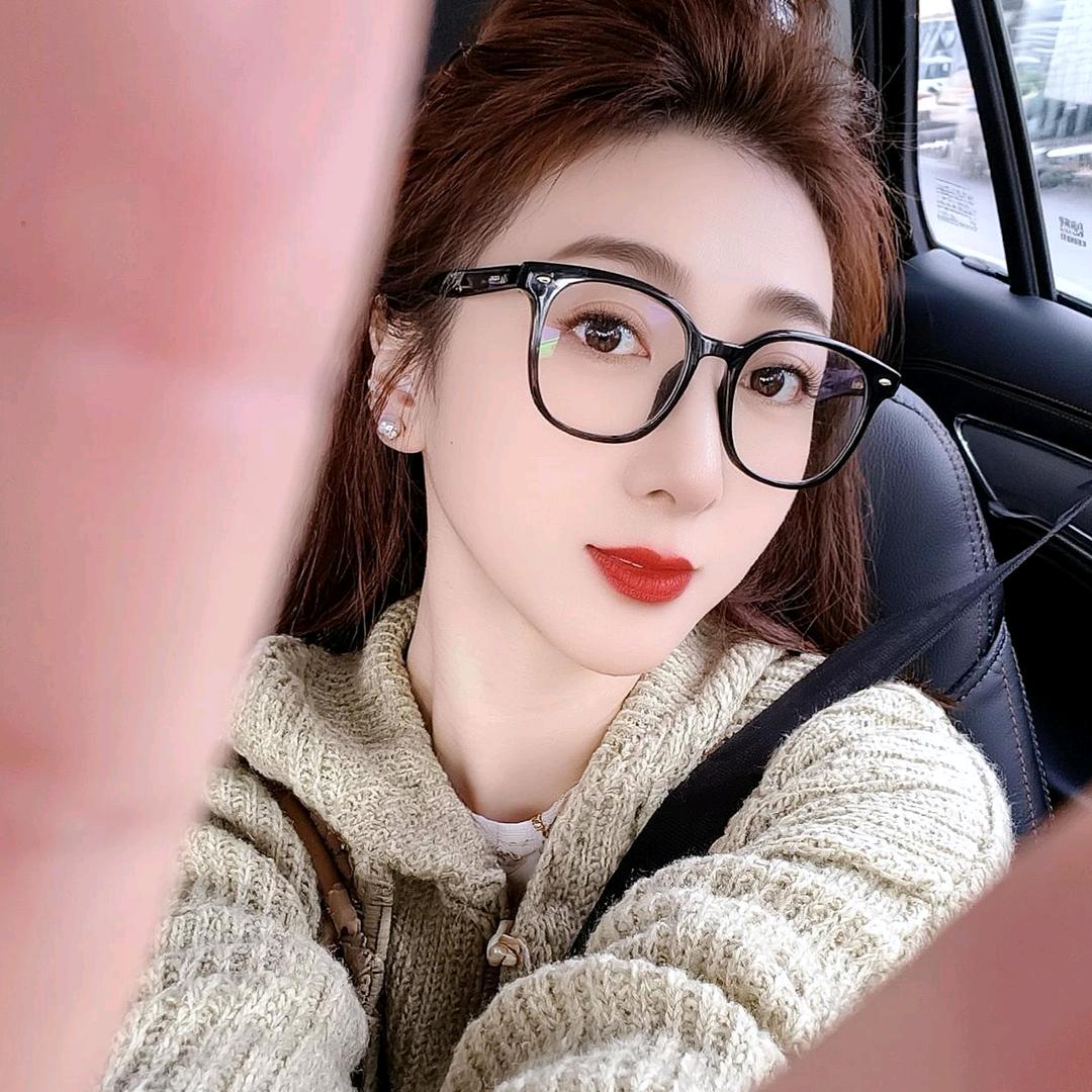 丹丹吖