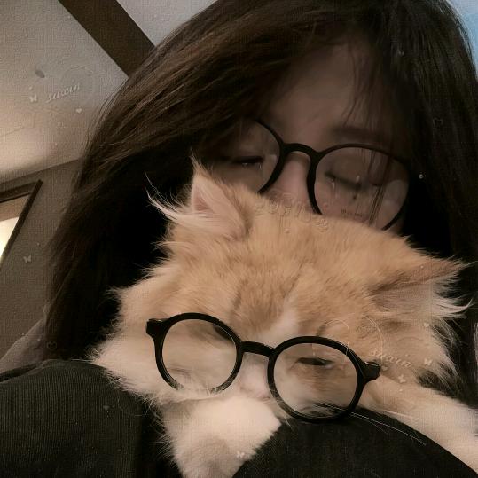 咬口糯米团子啊V-