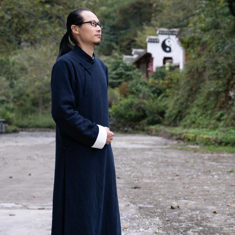 证垚山人