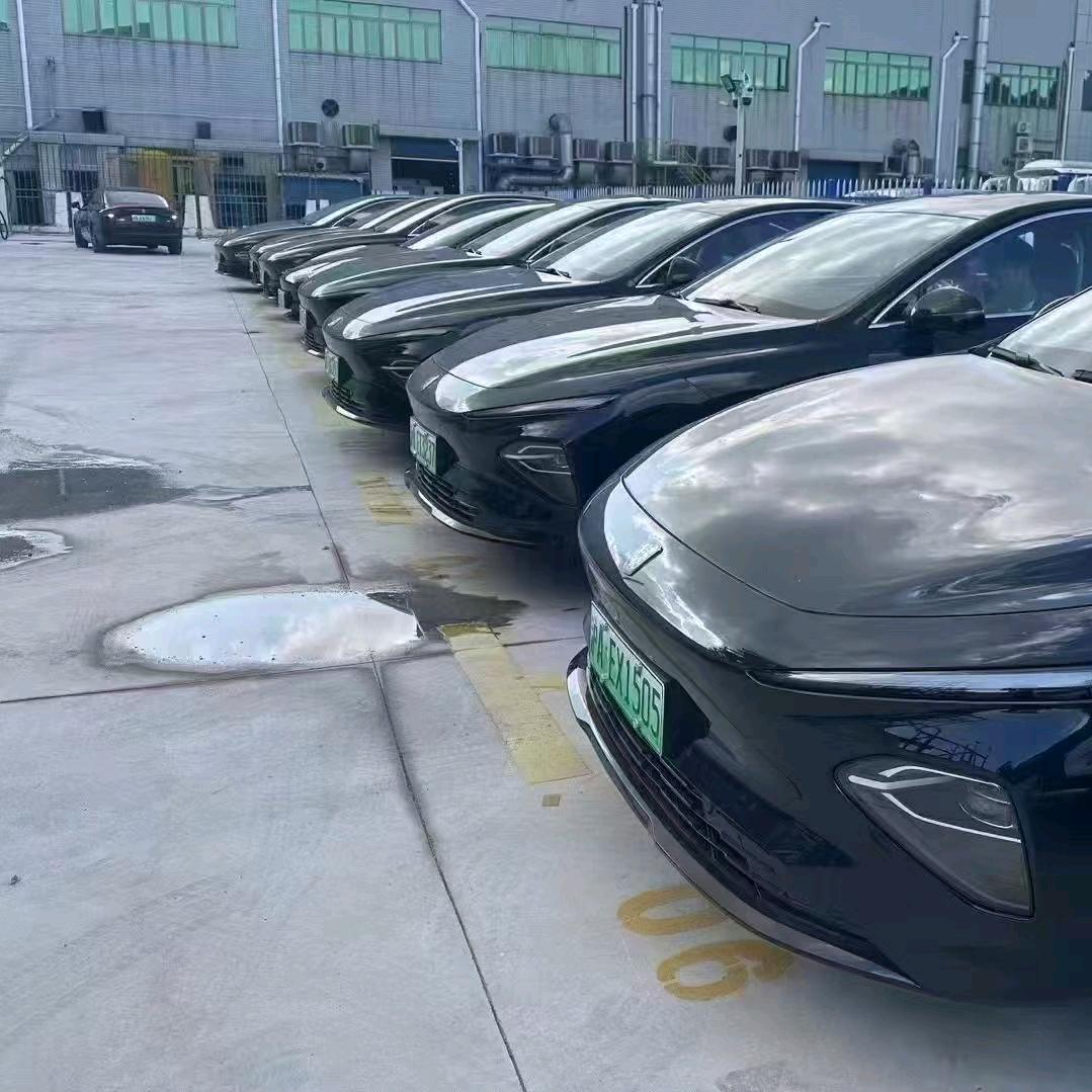 上海路辰宏汽车服务苏苏