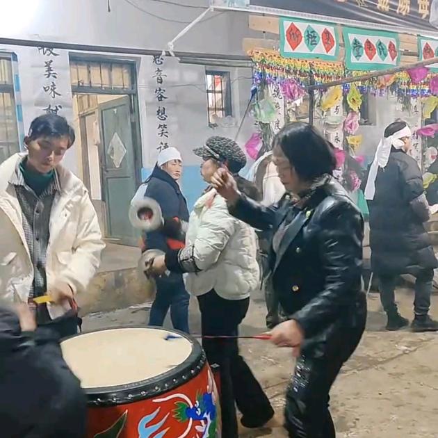 孝歌二胡大鼓小鼓