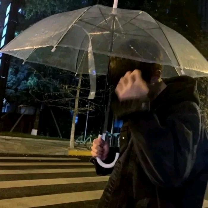 一只勤劳的小小鼠