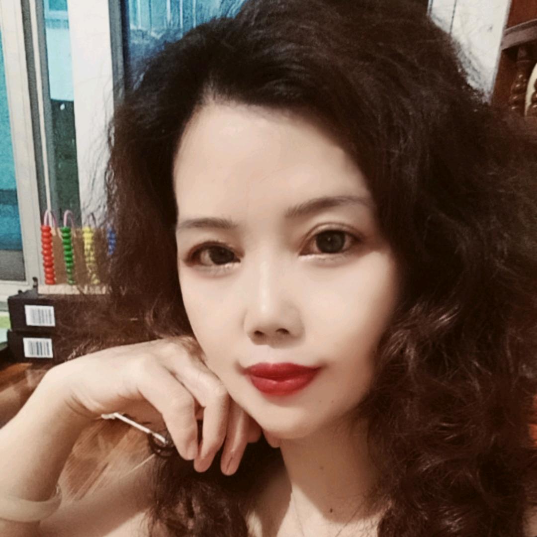 快乐的小姐姐人