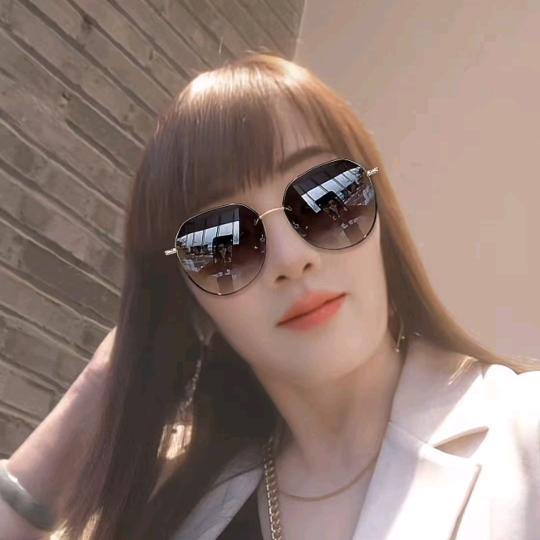 幸福快乐的四妹