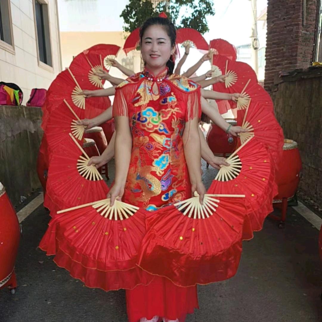 红红一青青鼓舞队