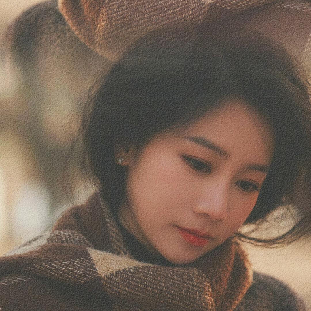 丽@