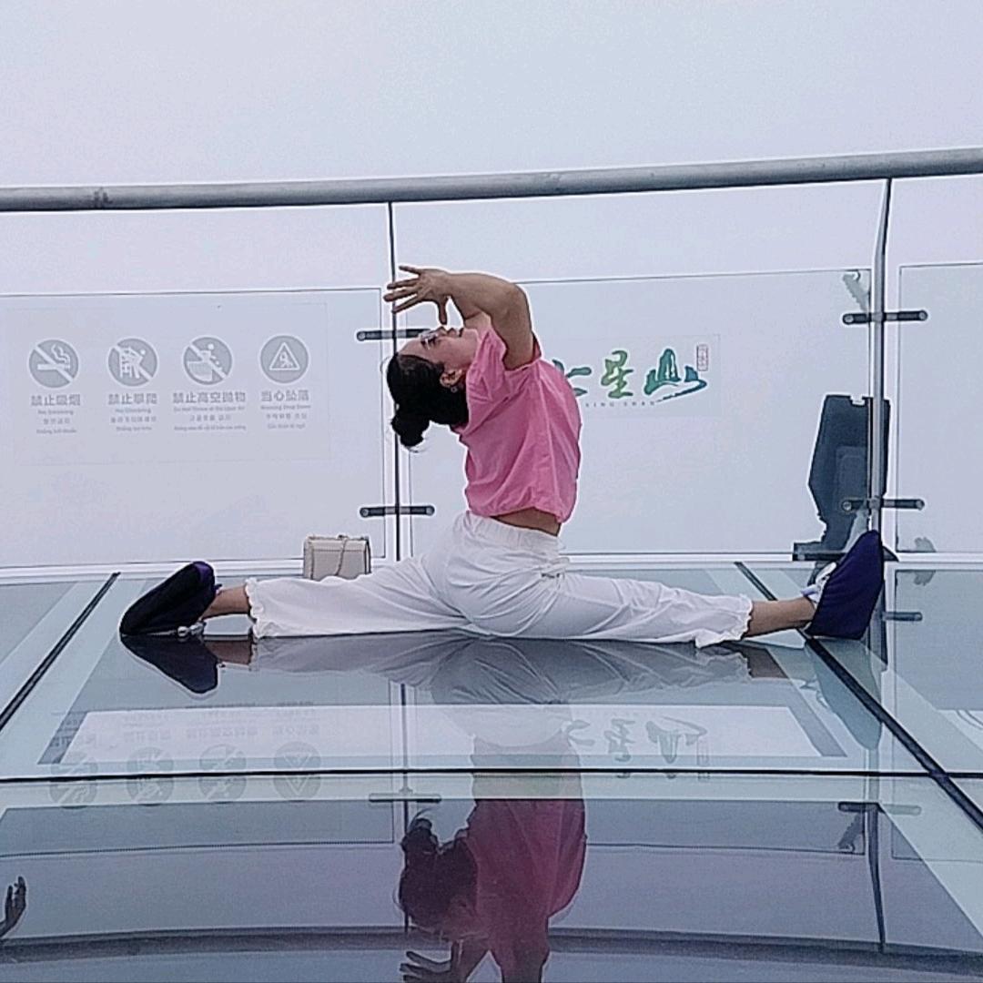 ying  jie  🧘‍♀️🧘‍♀