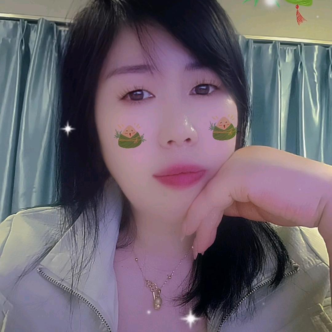 阳光明媚的女子