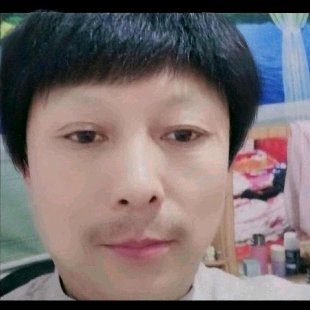 （林哥  女装男扮）