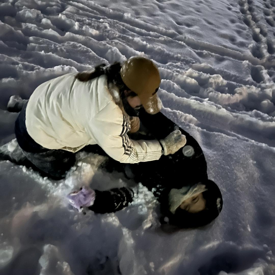何小妍也在努力