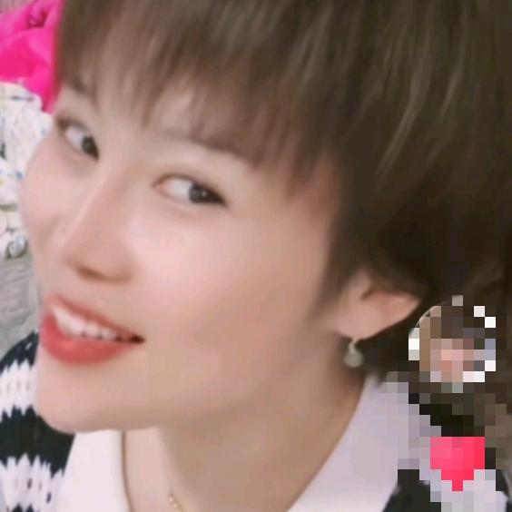 莹莹吖