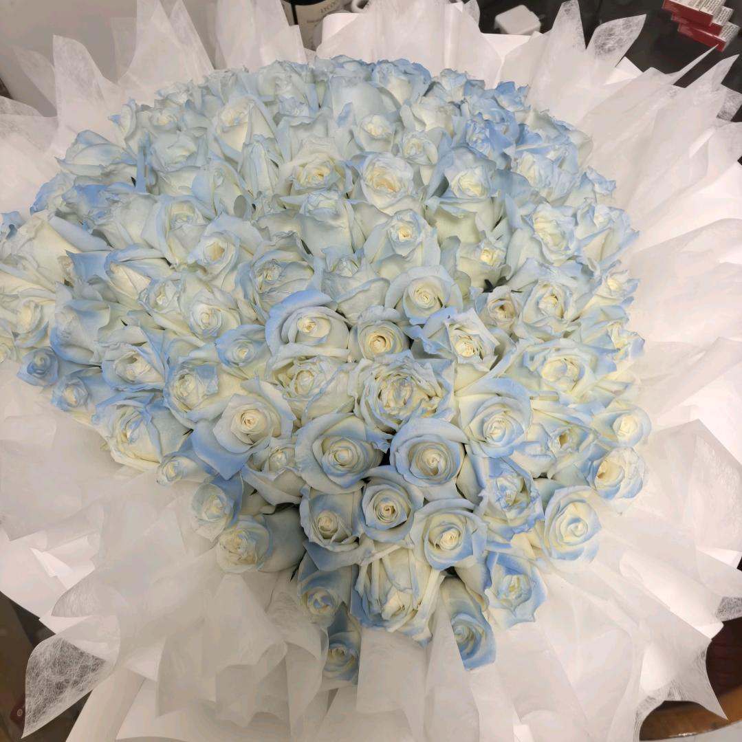 baby她哇的一声哭了