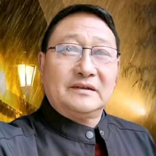 人生贵在努力！