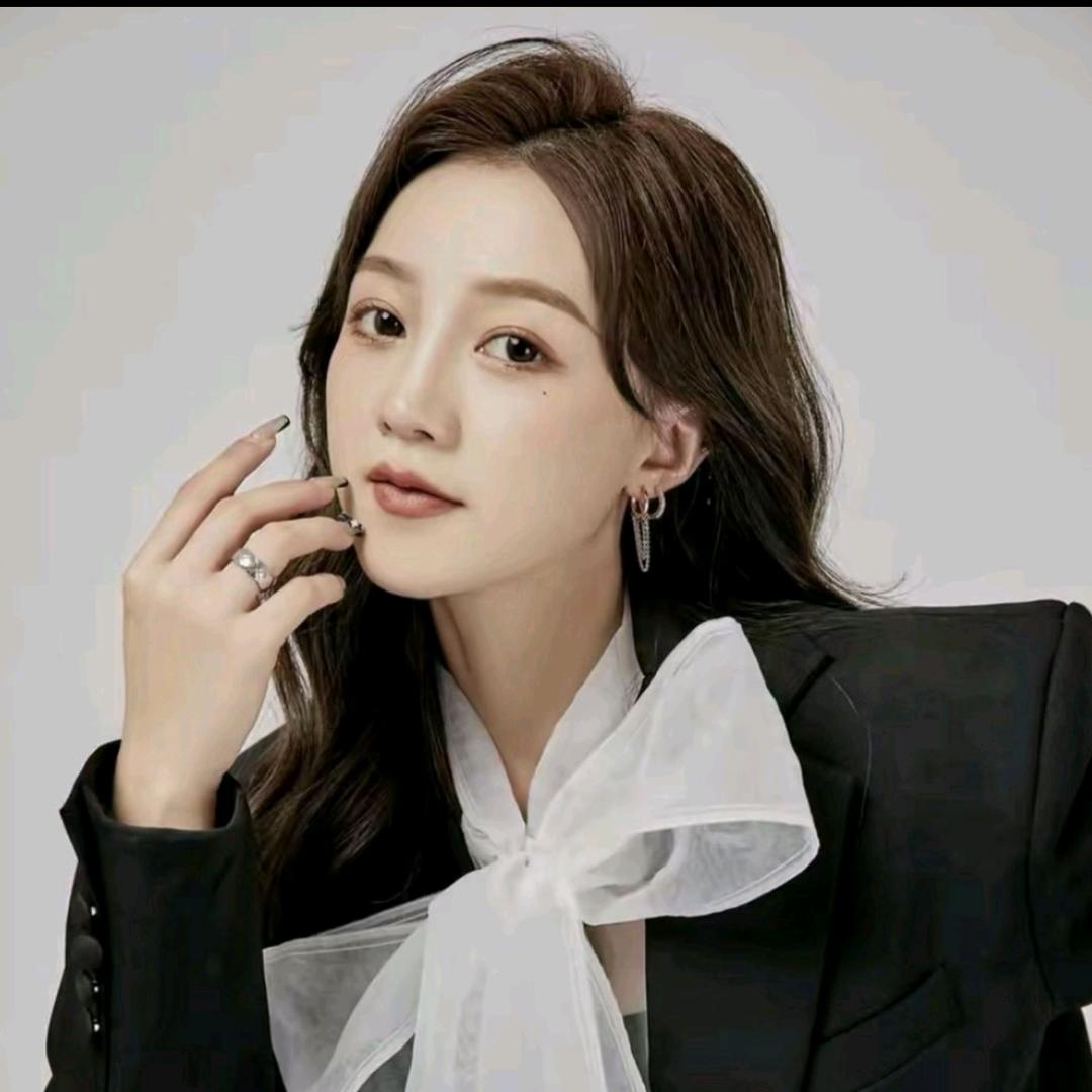 大喜很nice的女装穿搭