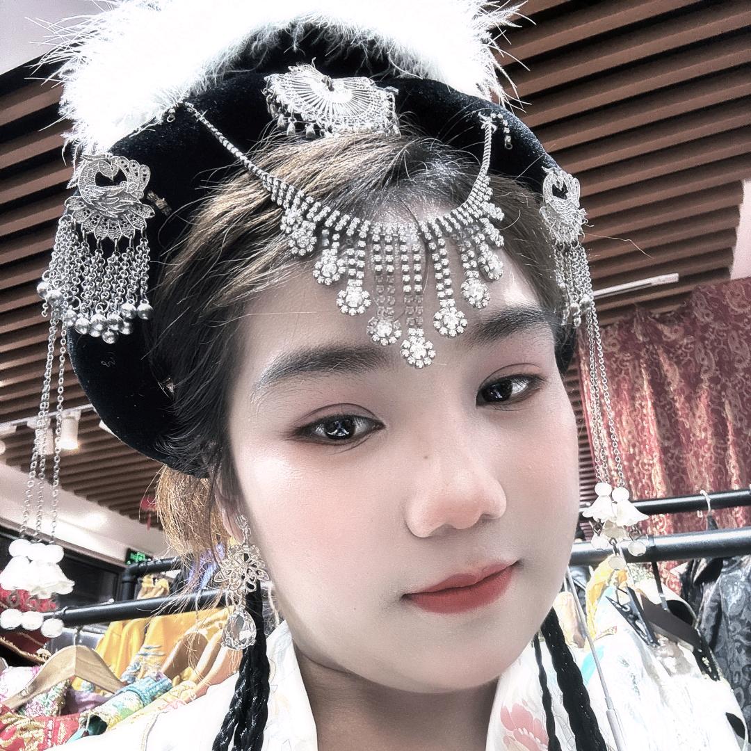 小红💔（单身🐶）