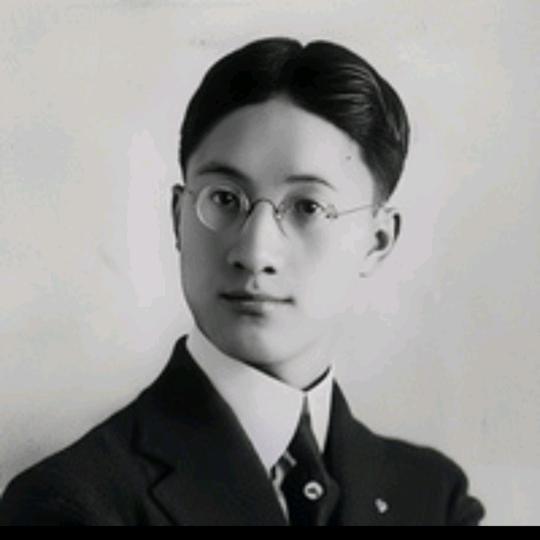 画一堆姑娘陪着我