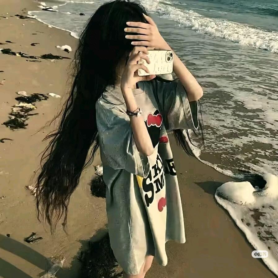 心中再无爱，左眼有泪痣^v^