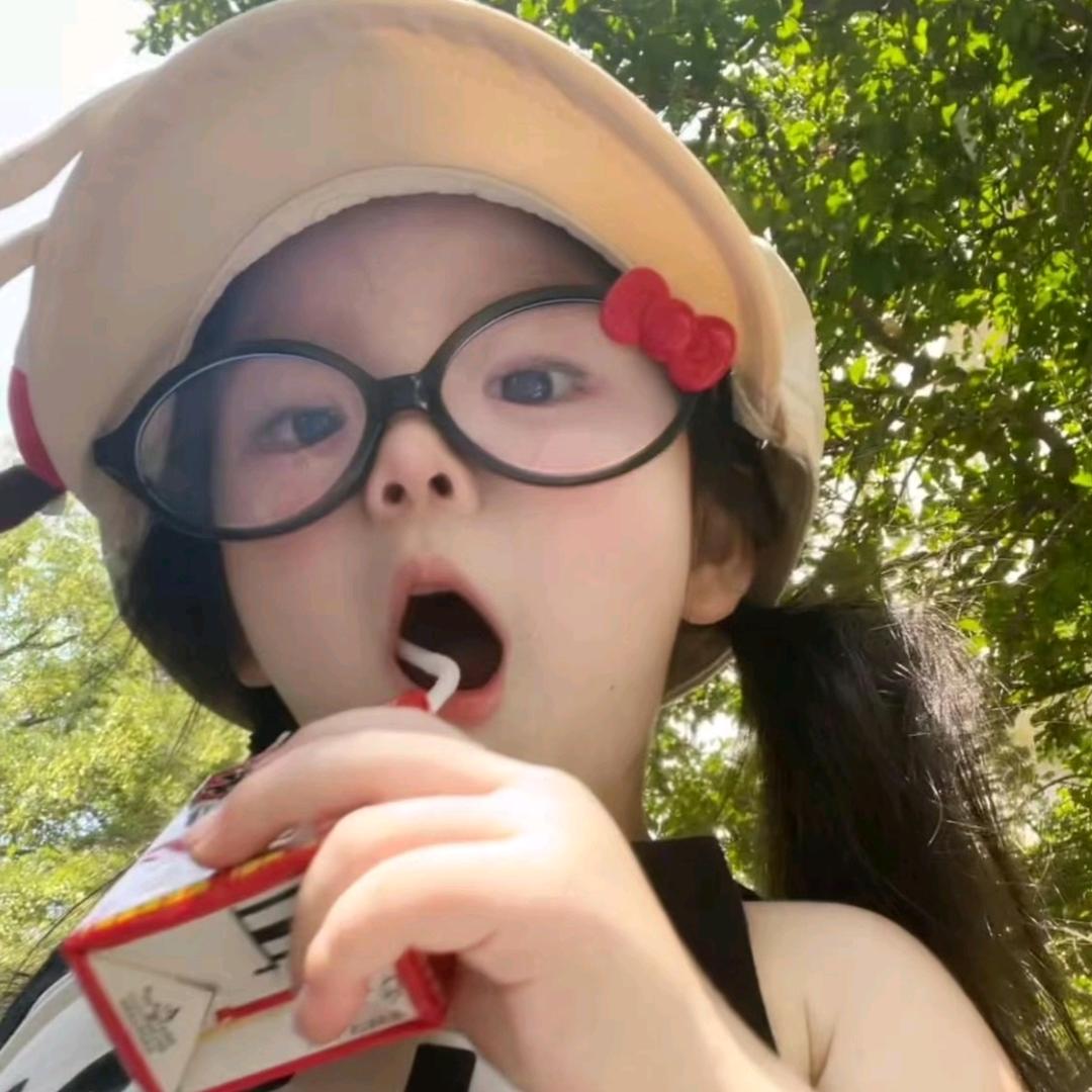 发呆的小绵羊