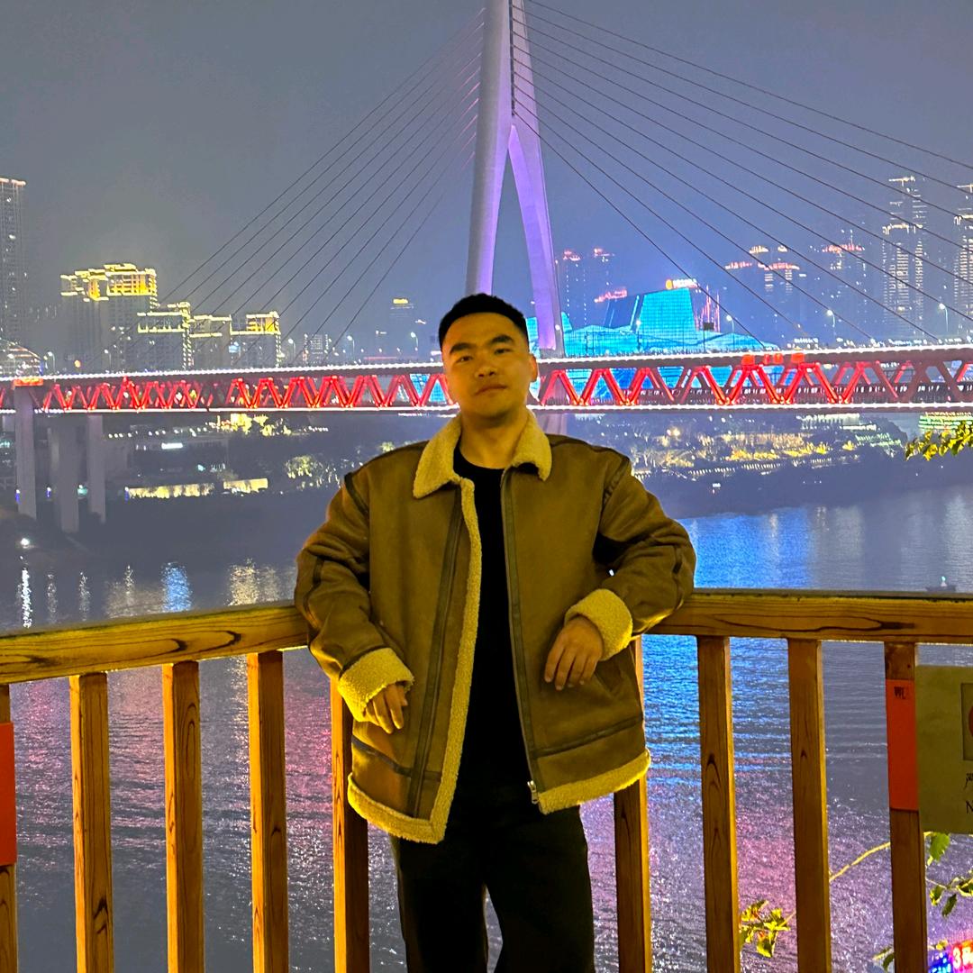 爱干饭的小明哥