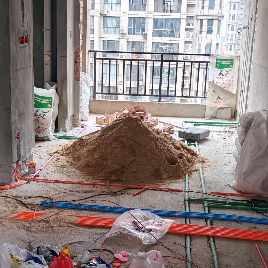 辉辉(ง •̀_•́)ง加油