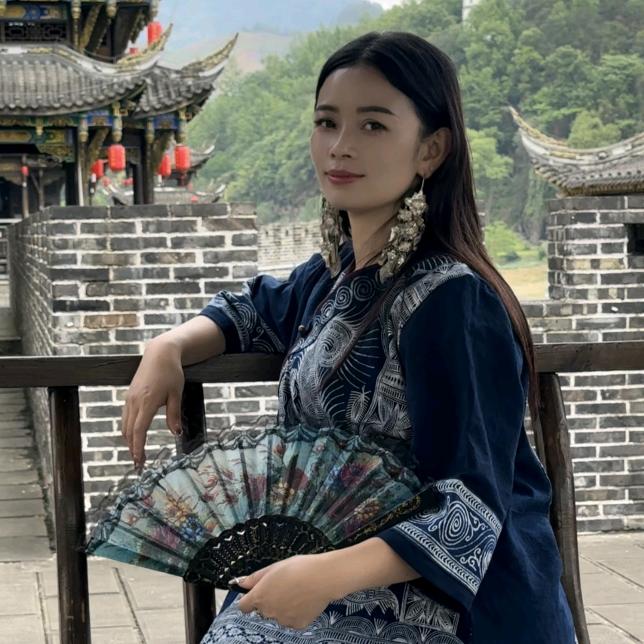 贵州村超  苗阿桃《蜡染民族服饰》