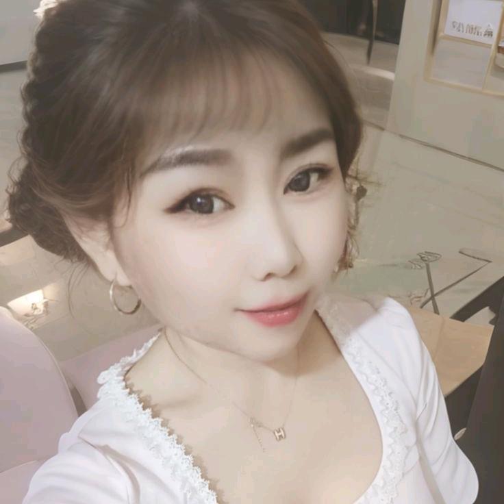 李妮