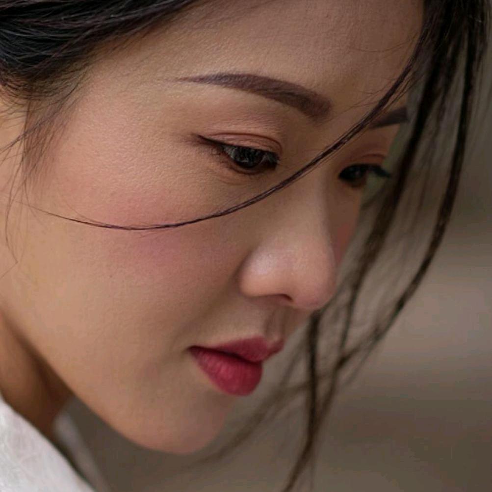 黑女