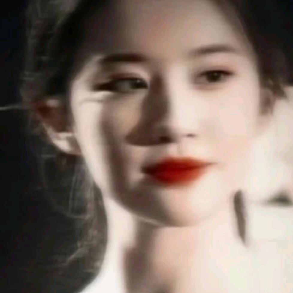 龙猫(๑`･ᴗ･´๑)