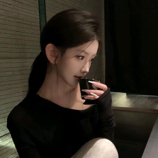 忧郁纯情总裁