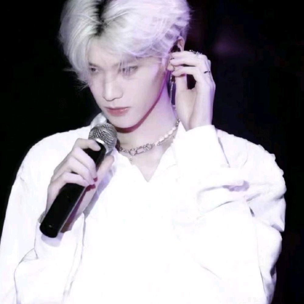 এ᭄极致温柔ོ（地铁逃生）