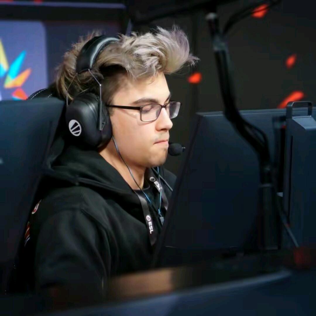 Twistzz