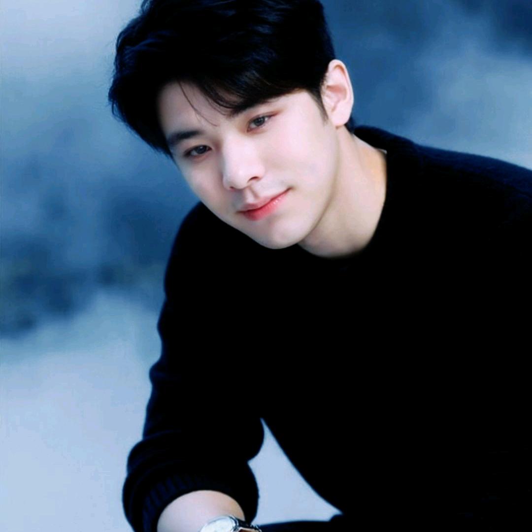 半☞跟☜烟&烫☞心。（9929）