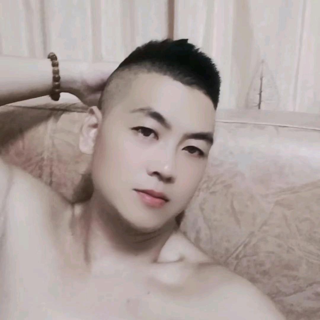 坚持锻炼，改变自己