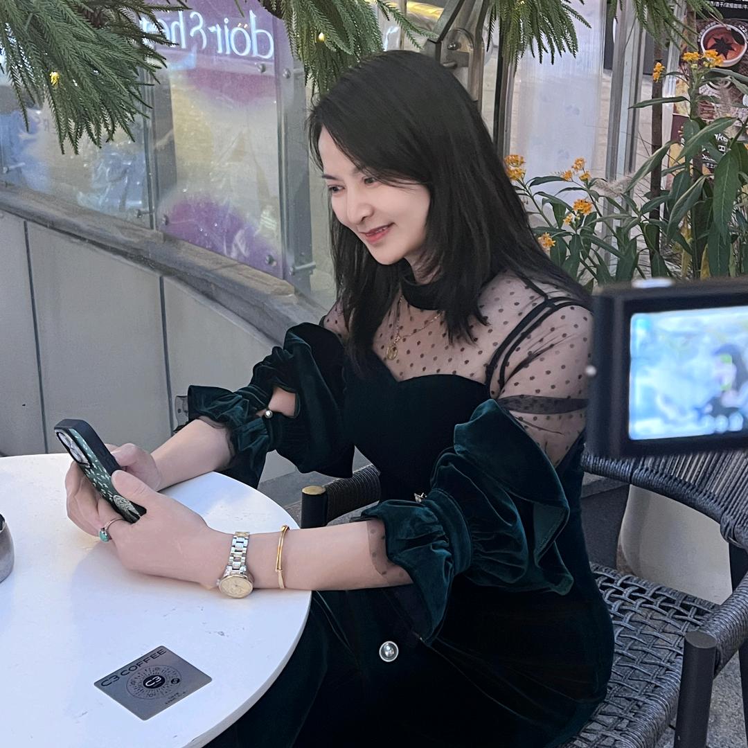 诗云（2025狠狠的幸福）