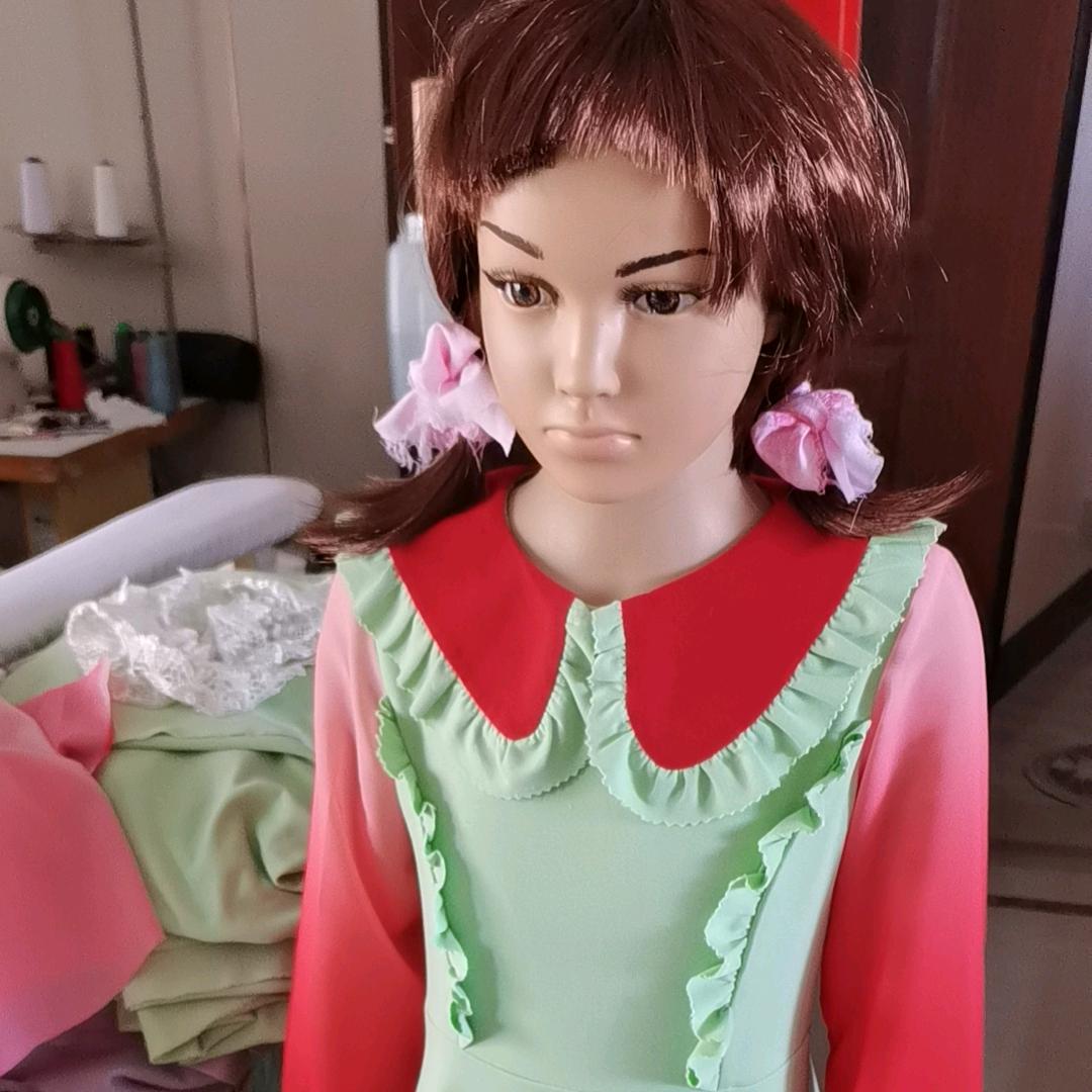 做衣服的裁缝阿姨