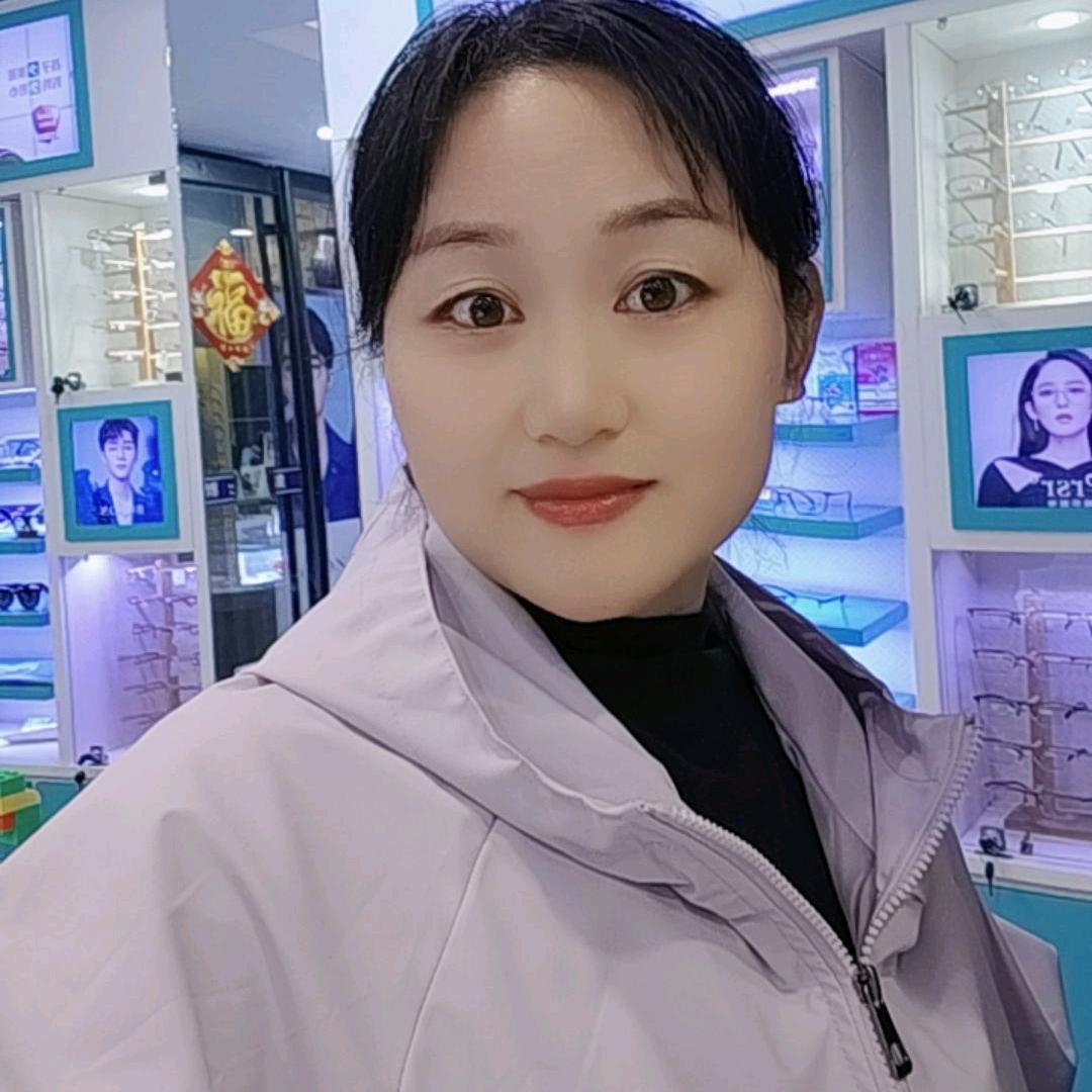 梁山博士眼镜水浒精品迎宾店 +艳华