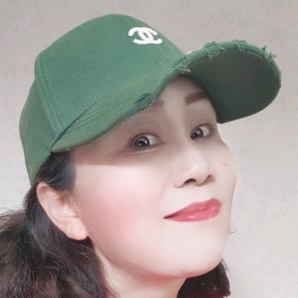 红裳依人