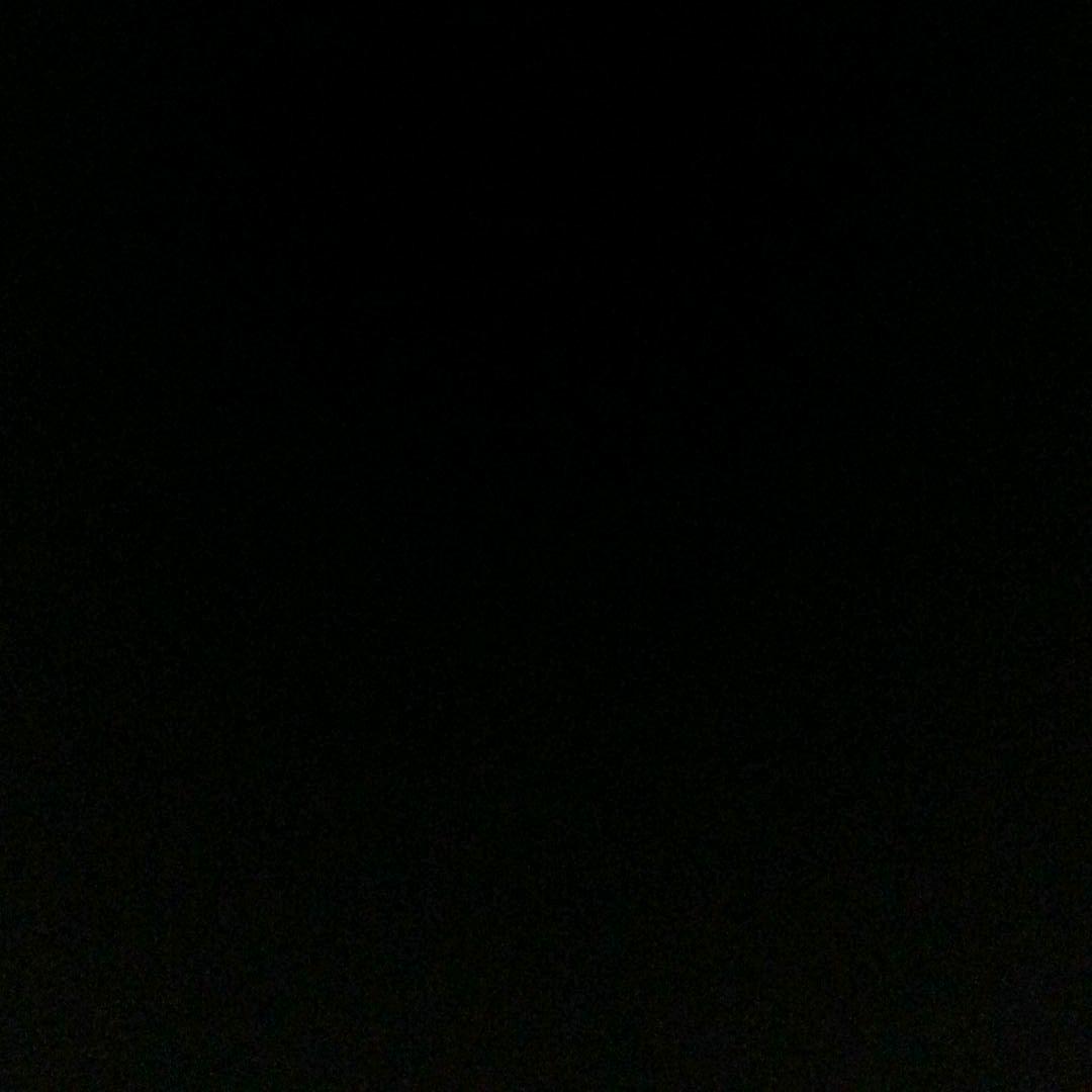 哈哈姐和哈哈哥。