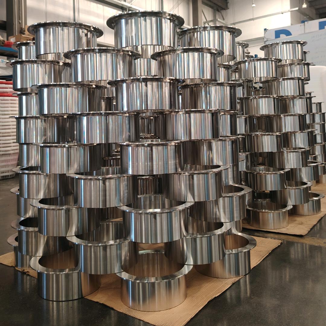 为了买奔驰而卖管件