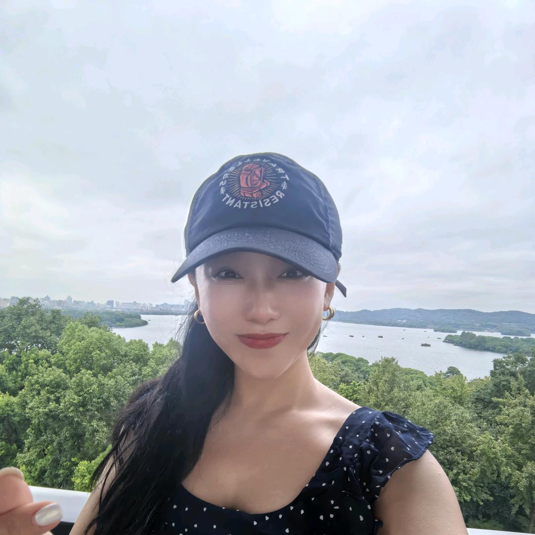 向阳而生🌻沉思静坐
