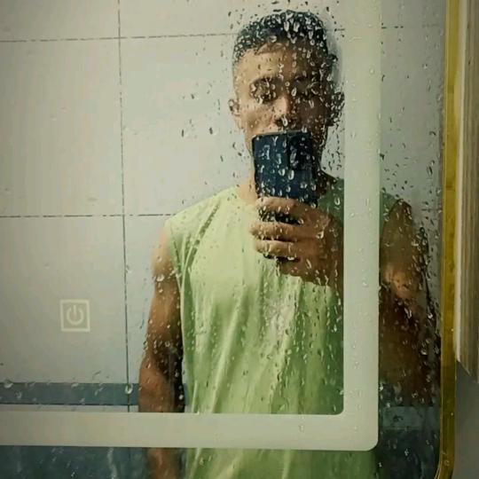 мaιěk↪sαvút