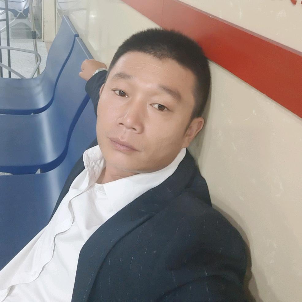 左手指月