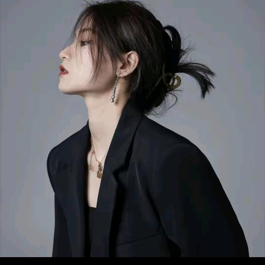 吕噜噜の私服穿搭🐬