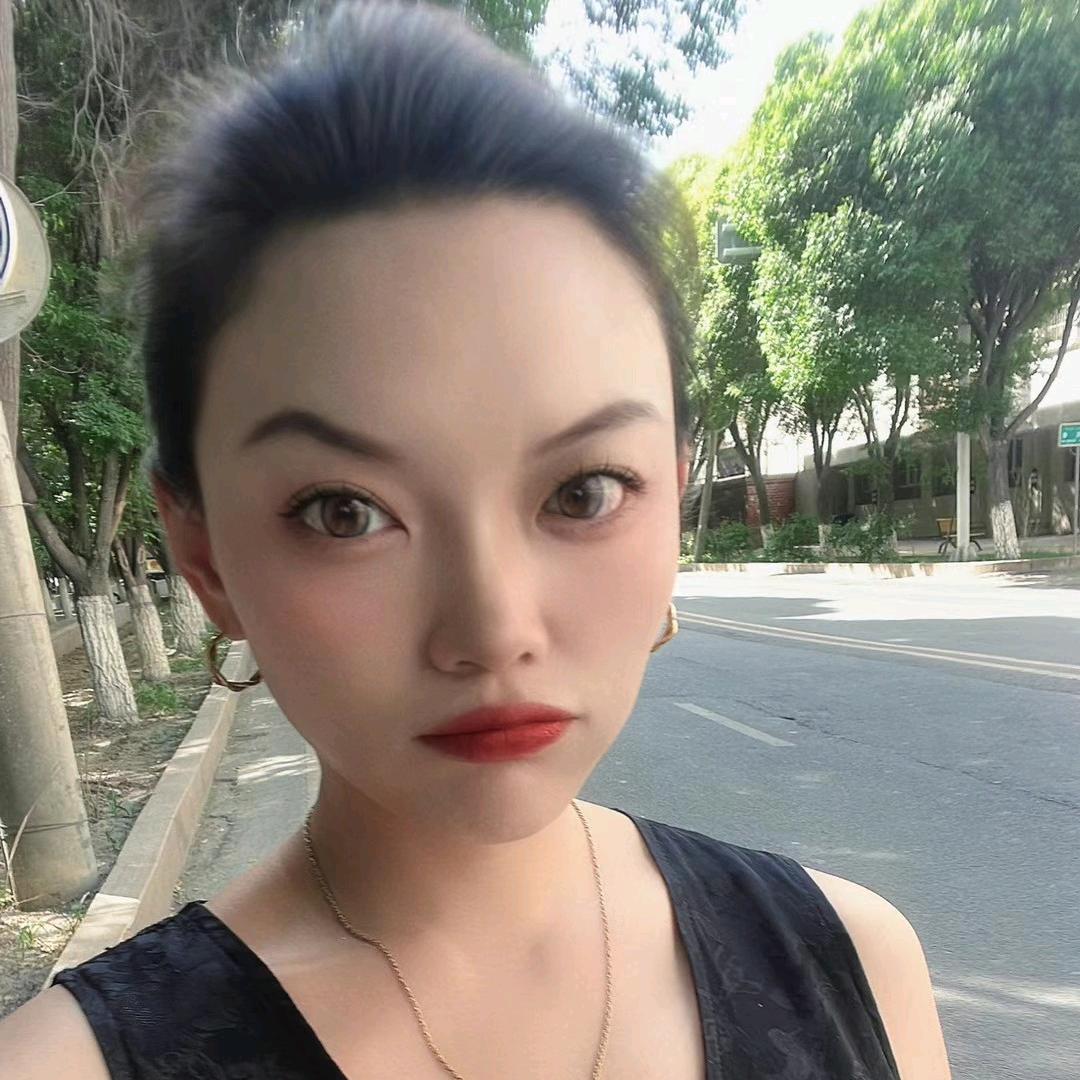 璺儿