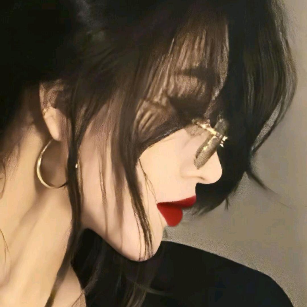 璐宝-🖤