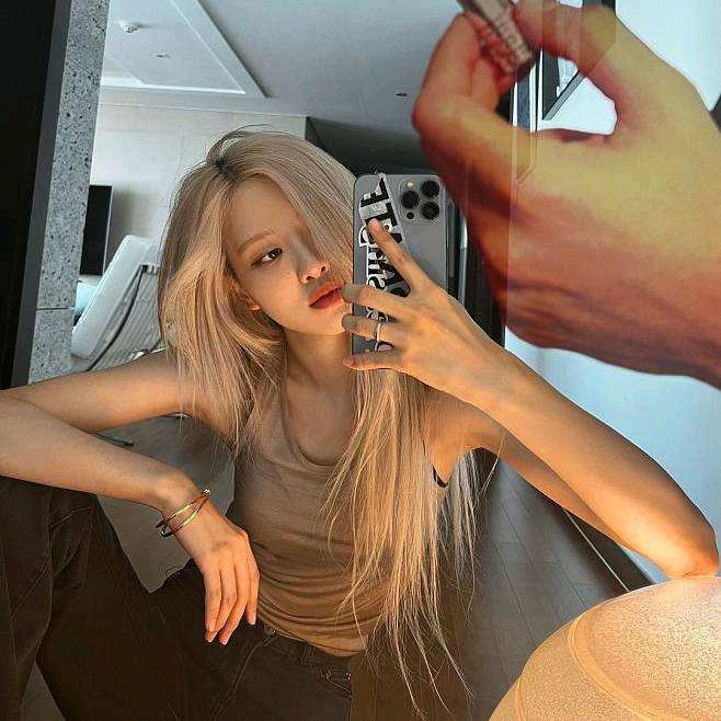ROSÉ