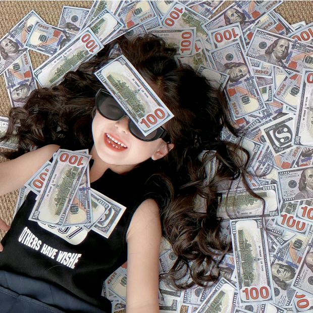 钱多多福满满爱爆棚